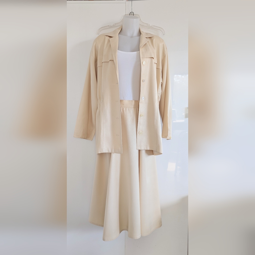 MARIO FORTE Vintage Beige Safari Jacket and Skirt Set; Jacket L, Skirt M